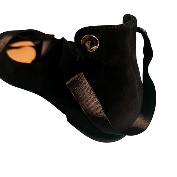 Lord & Taylor 424 Fifth Black Suede Penelope Ankle Strap Flat Shoes 6M Women’s - Picture 10 of 12